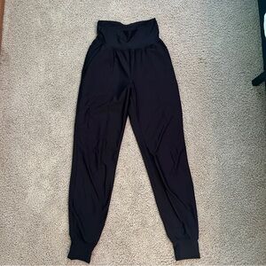 Old Navy Women's Black High-Rise Joggers